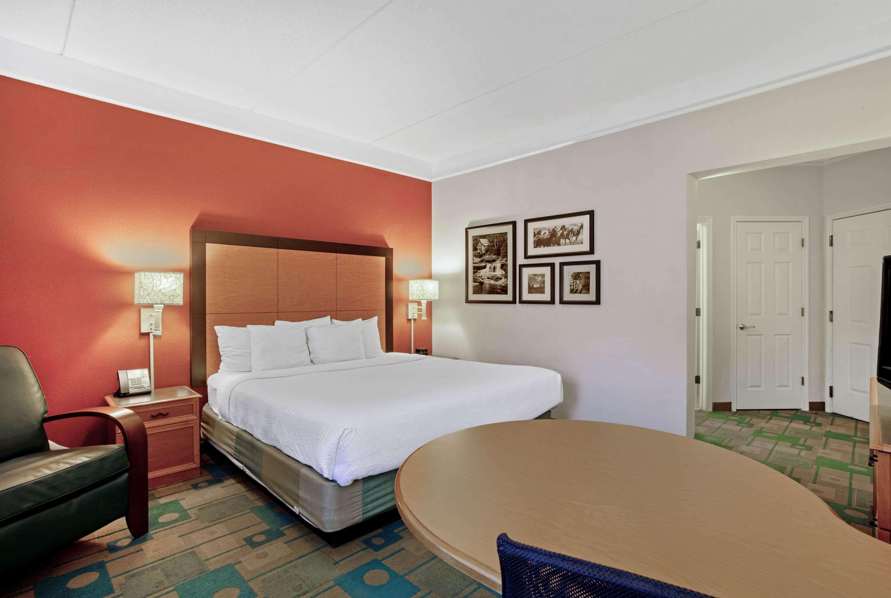 La Quinta By Wyndham Winston-Salem Hotel Exterior photo